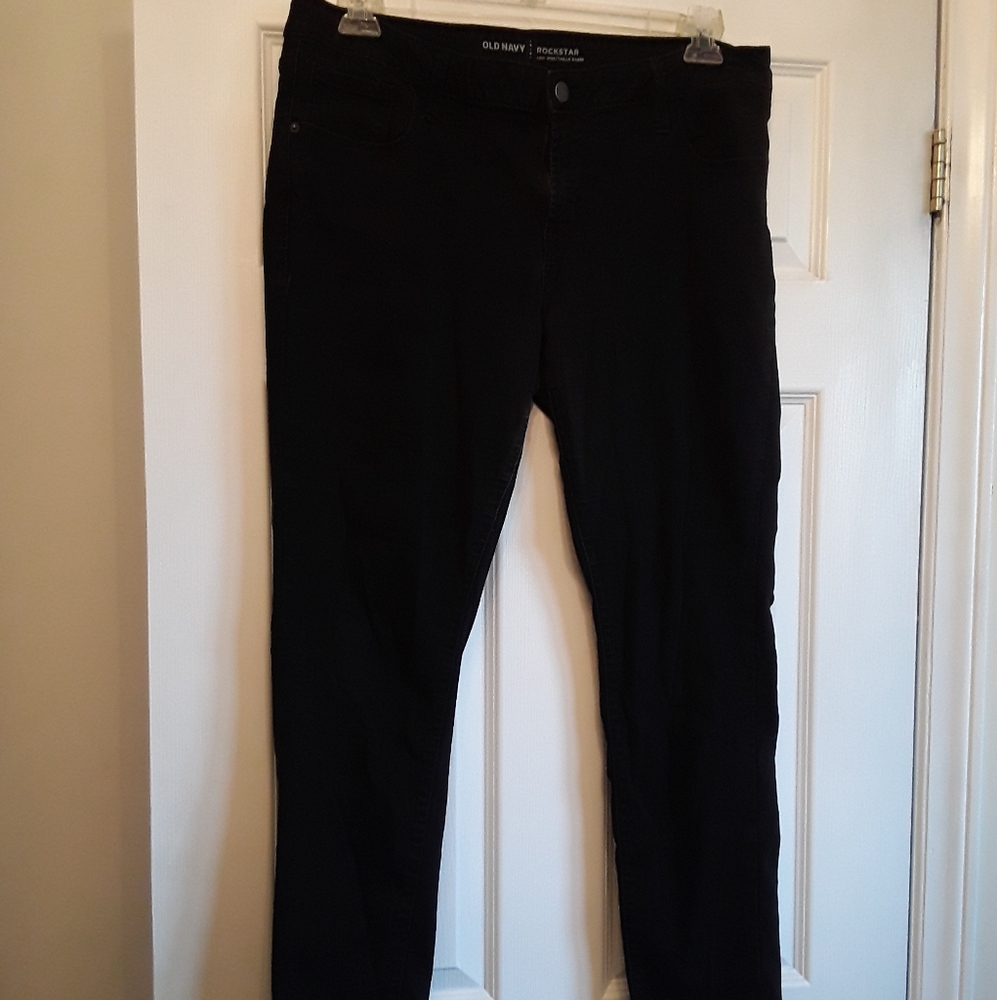Black rockstar lowrise jeans
